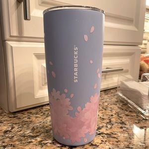 A 20oz Starbucks tumbler